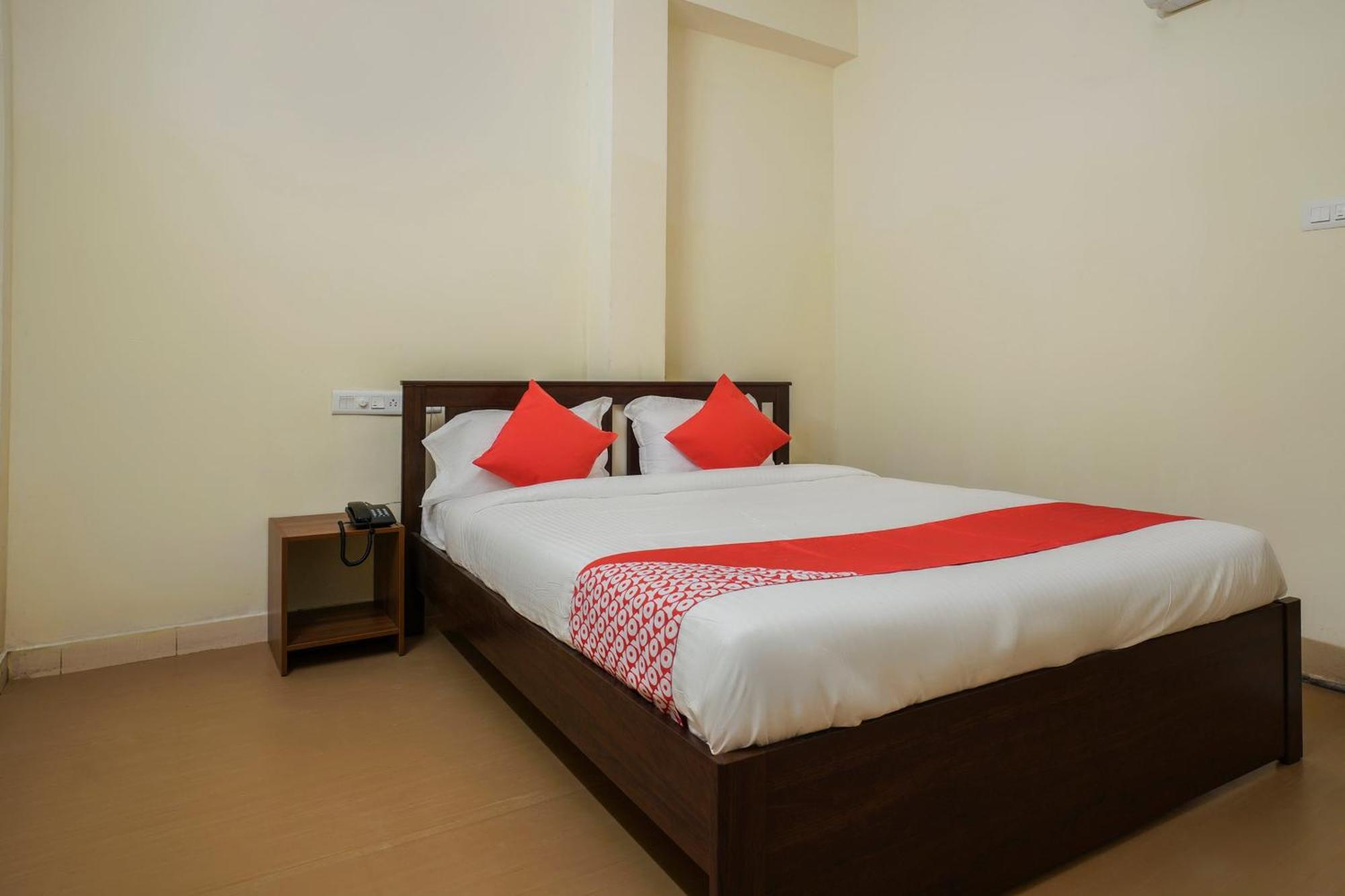 Hotel O Alpine Glow Zenith Haiderabad Buitenkant foto
