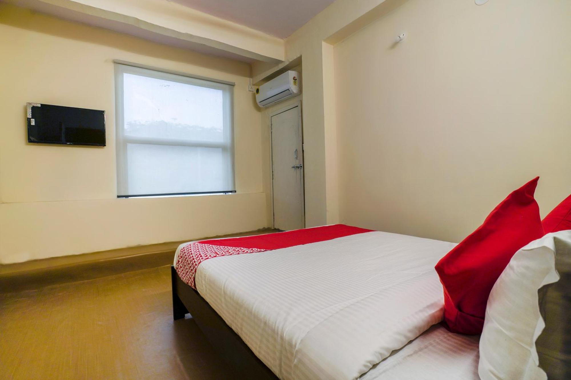 Hotel O Alpine Glow Zenith Haiderabad Buitenkant foto