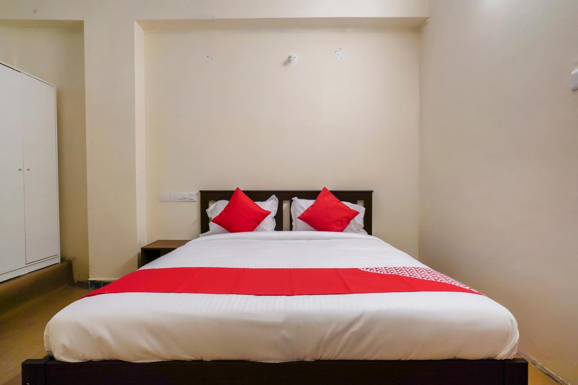 Hotel O Alpine Glow Zenith Haiderabad Buitenkant foto